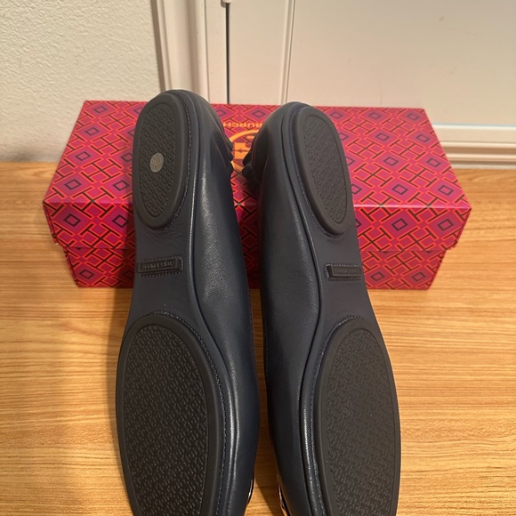 Tory Burch Minnie Travel ladies shoe 11 - Picture 6 of 6